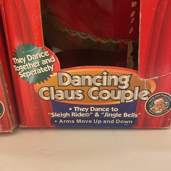 Dancing Claus Couple Figurines - Picture 2 of 12